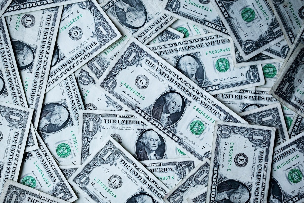 BRICS De-Dollarization Accelerates: USD Reserve Share Falls to Record Low Below 55%