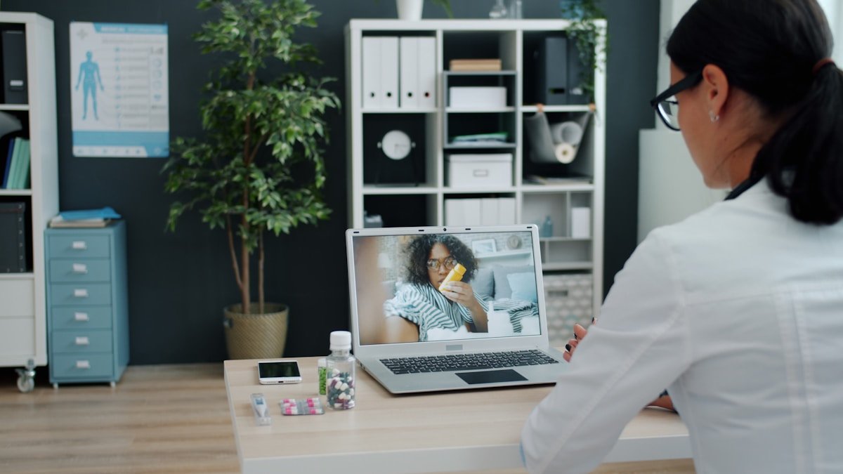 How to Book Doctor Appointments Online: A Senior’s Guide to Patient Portals