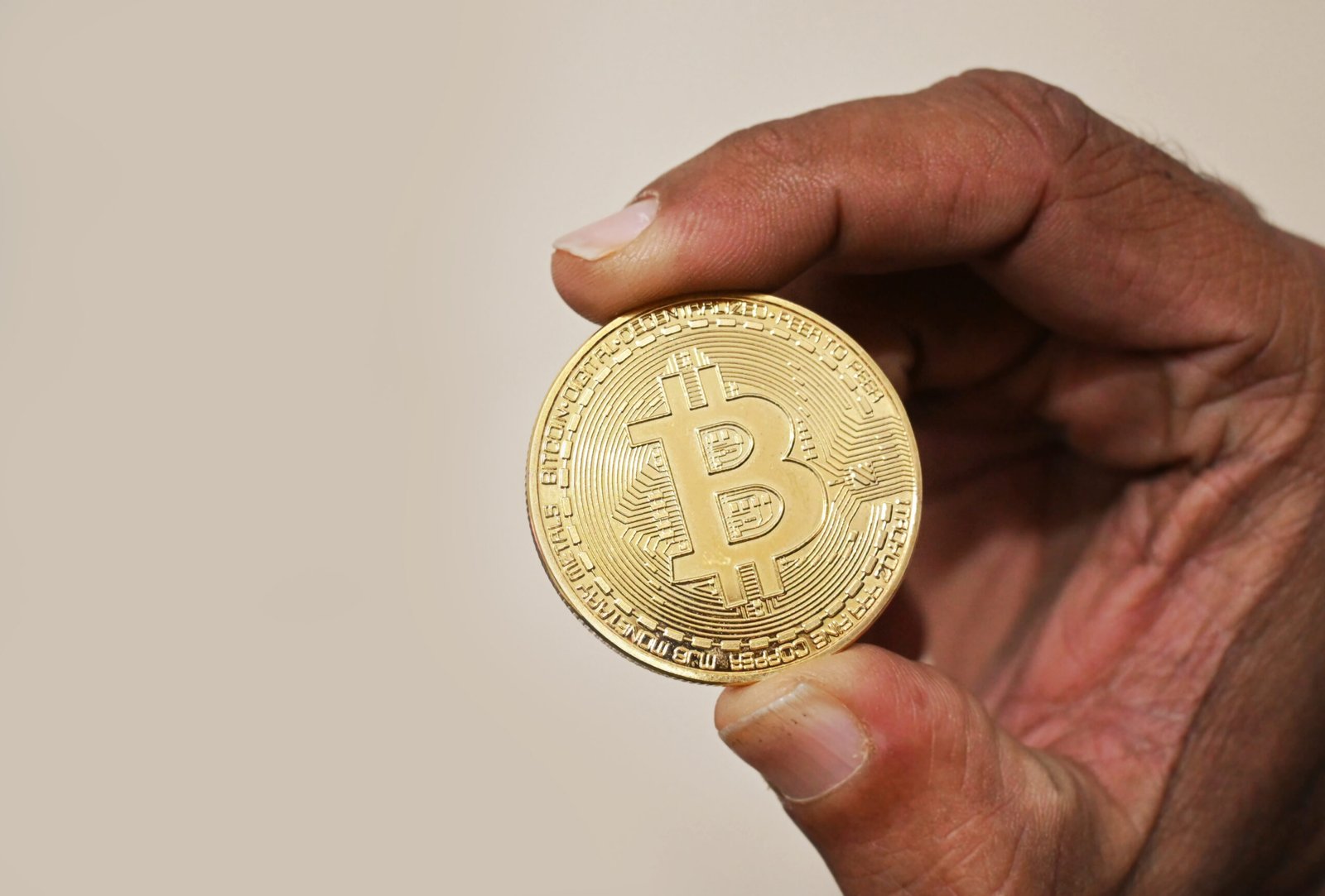 Why Is Bitcoin Crashing? What’s Behind the 2026 Crypto Sell-Off — and What It Means for Your Money